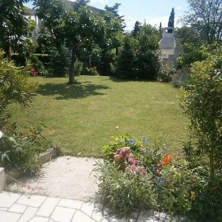 Apartment Gaestezimmer Mit Balkon *